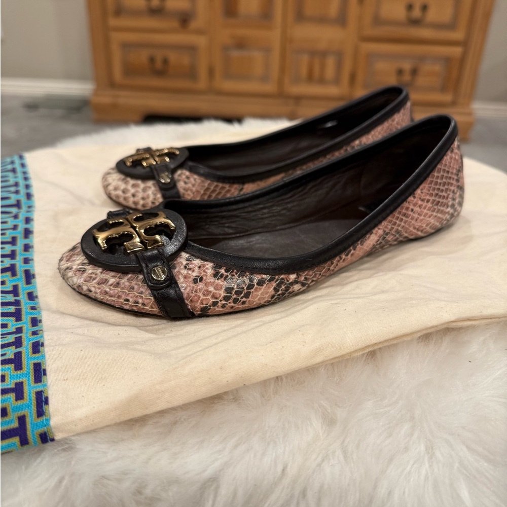 TORY BURCH | Reva Snake Skin Print Ballet Flat Shoes Size: 6 Dust Bag
